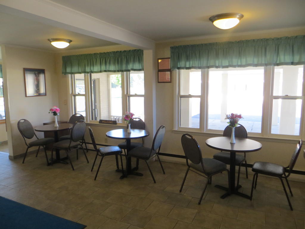 Waterfront Inn Mackinaw City Ngoại thất bức ảnh